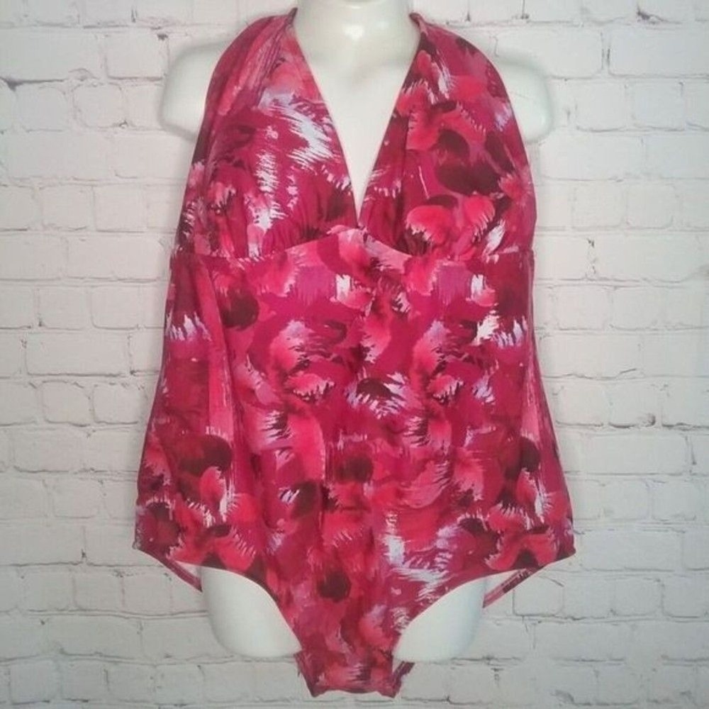 Catalina‎ Pink Geometric Print One Piece Halter Neck Swimsuit Women 1X Cambodia